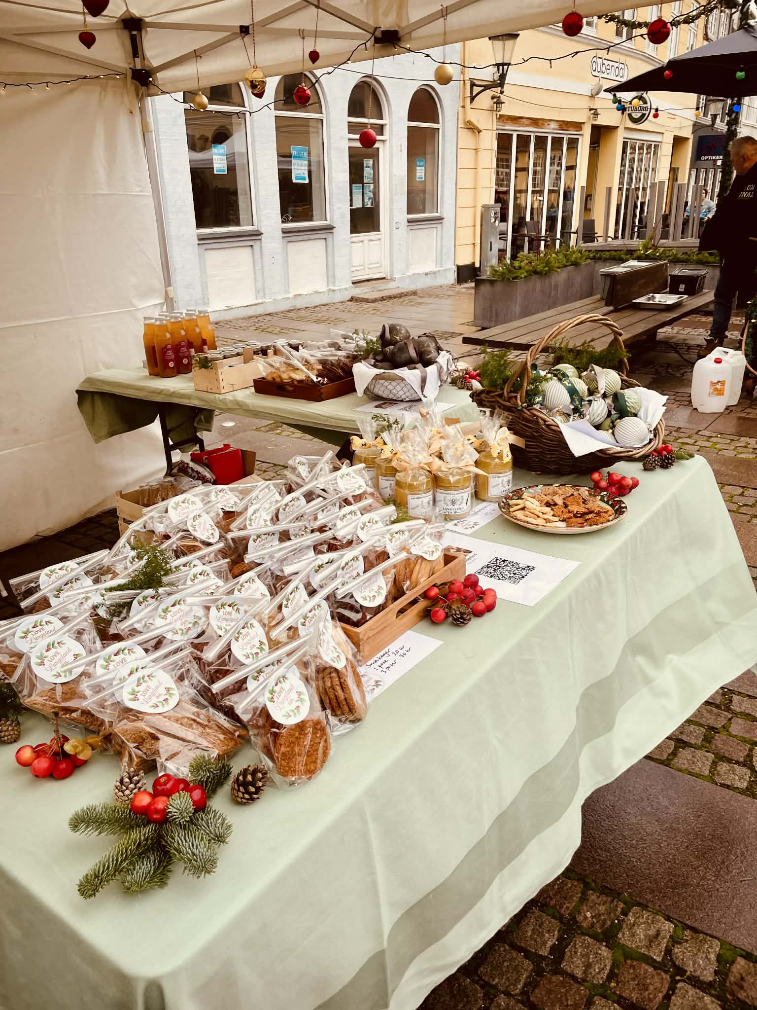 Lokale bagerivarer og hyggeligt markedsstop på Langeland